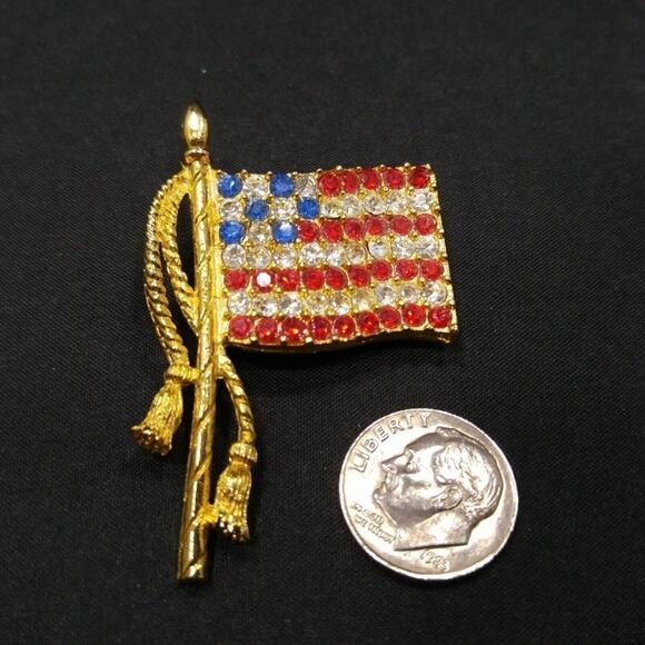 Vtg Rafaelian American Flag Brooch Rhinestone Pave Waving Gold Tone Tassels, 2" - Picture 5 of 8